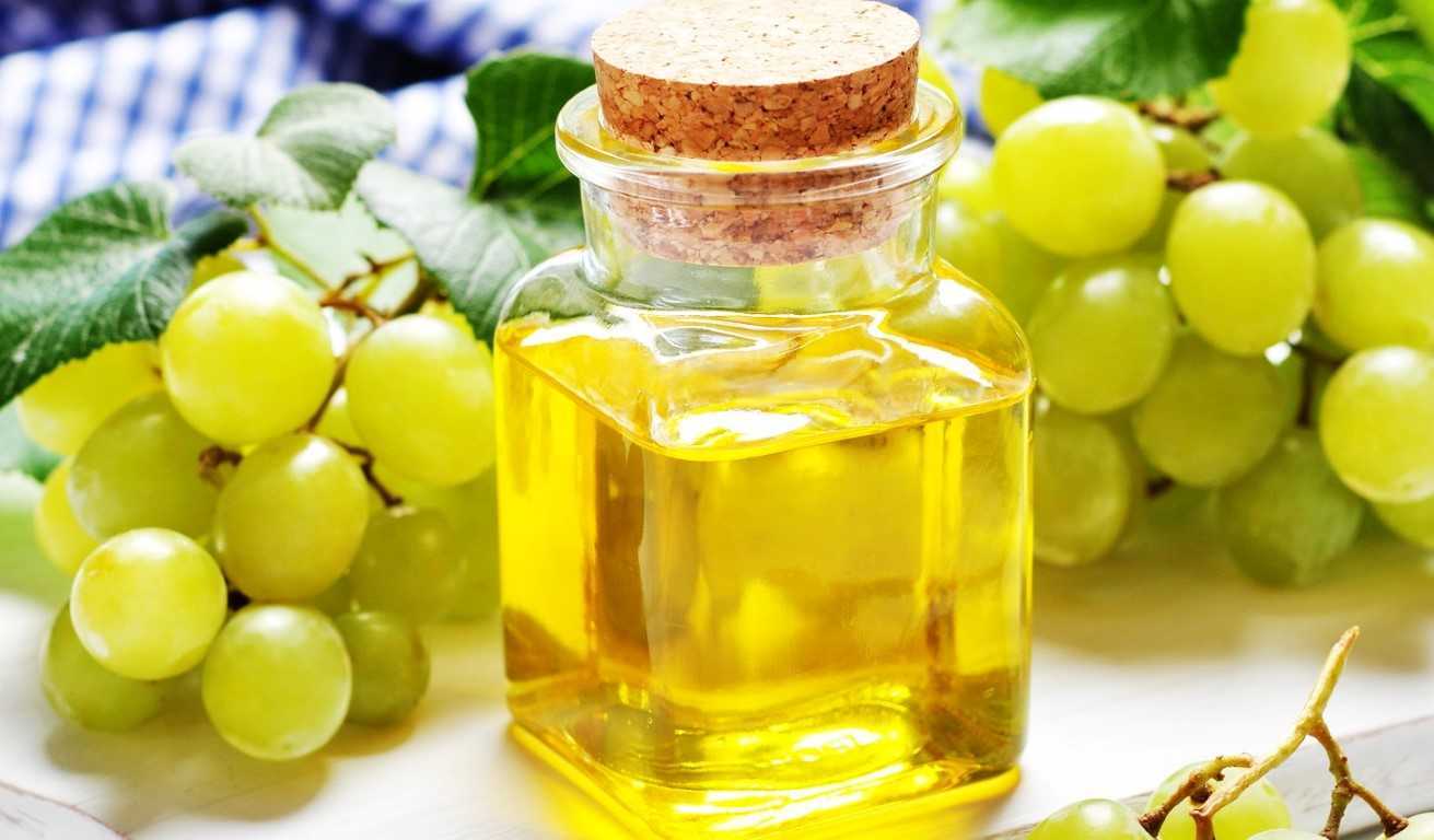 Помогает ли масло виноградных косточек от угрей на лбу?