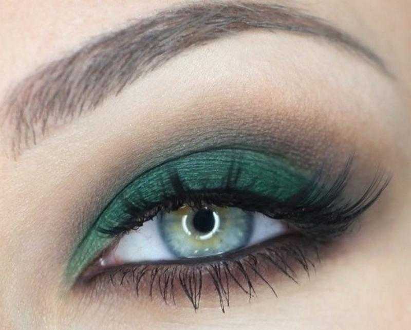 Зеленые тени для карих глаз. как накрасить глаза зелеными тенями