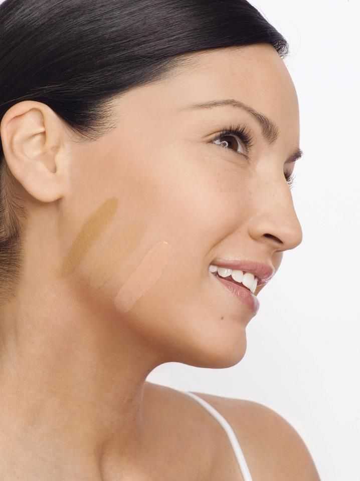 Как наносить тональный крем на лицо правильно? полезные советы
