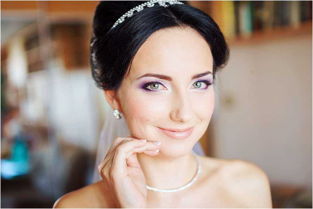 Тени, помада, тушь: выбираем свадебный макияж для карих глаз. фото и полезные советы - svadbasvadba