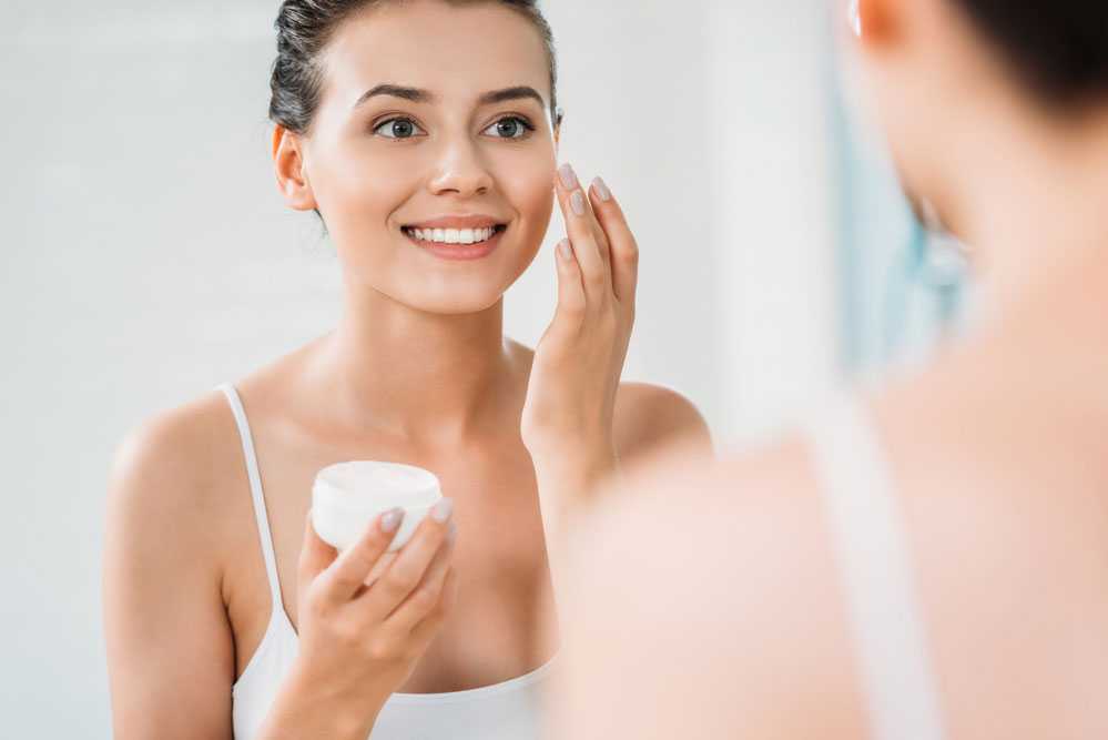 Мицеллярная вода для кожи лица: 5 лучших рецептов своими руками 