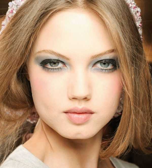 Макияж для серо голубых глаз и темных волос. макияж для девушек с серыми глазами и темными волосами | школа красоты