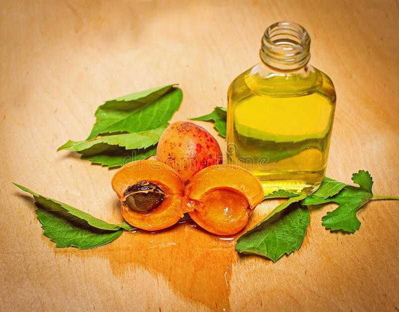 Персиковое масло для лица: свойства, польза, применение, рецепты масок для лица