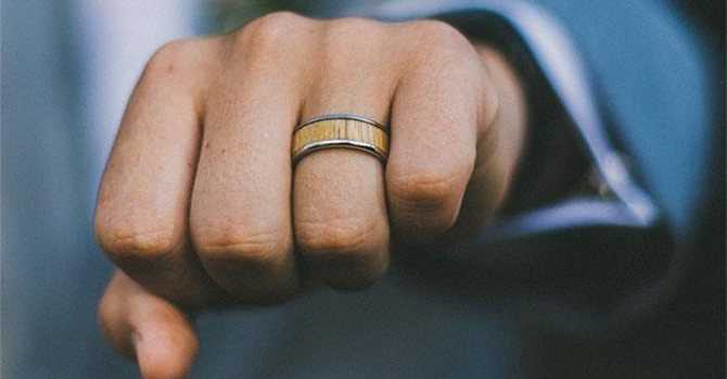 На каком пальце лучше носить перстень мужчине?