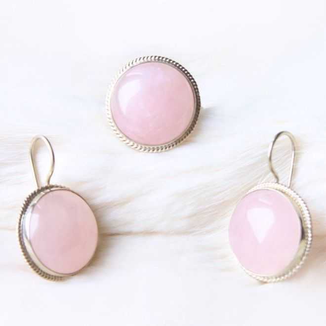 Розовый кварц 💎 — камень, который приносит любовь