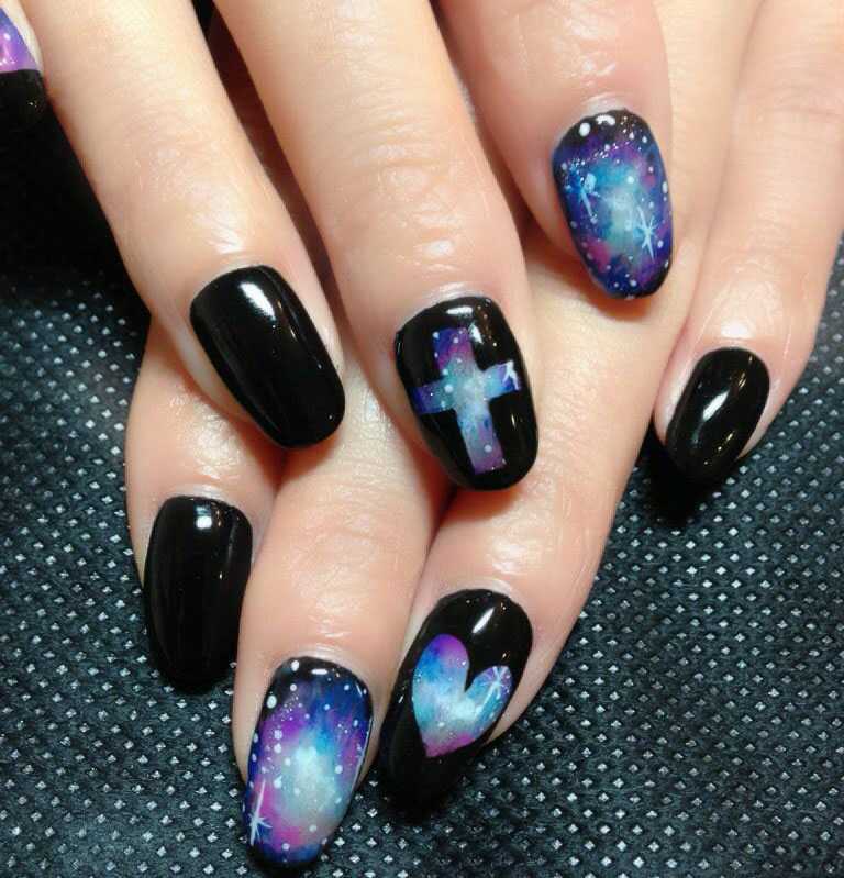 Маникюр космос: модный дизайн ногтей 2020, фото