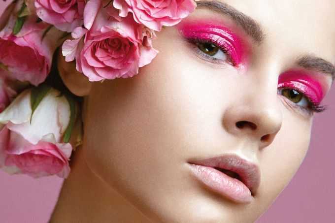 Правила подбора макияжа под розовое платье, советы визажистов
