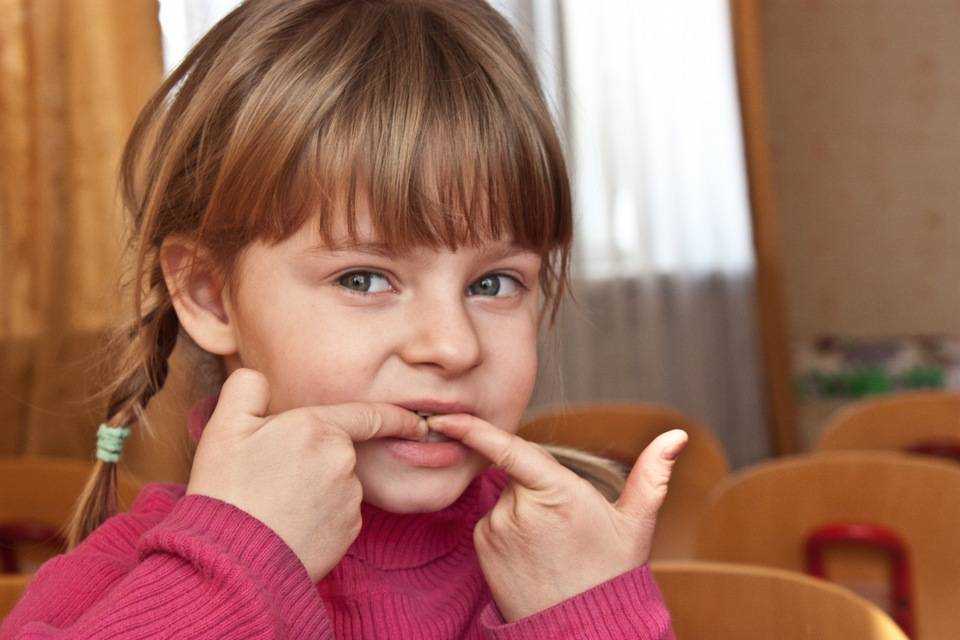 Лак, чтобы не грызть ногти: средство для детей некусайка против обгрызания | n-nu.ru