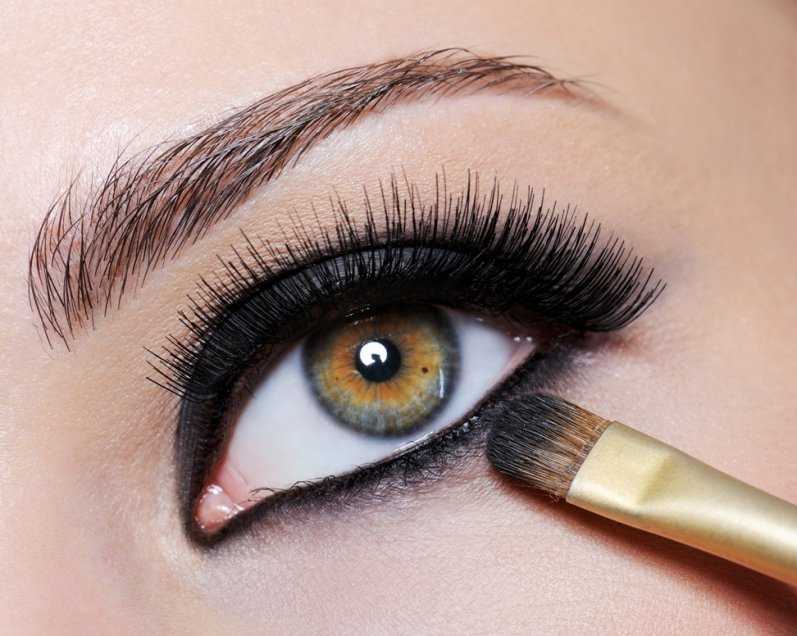 Новогодний макияж 2021: пошаговый мастер-класс и советы от визажиста