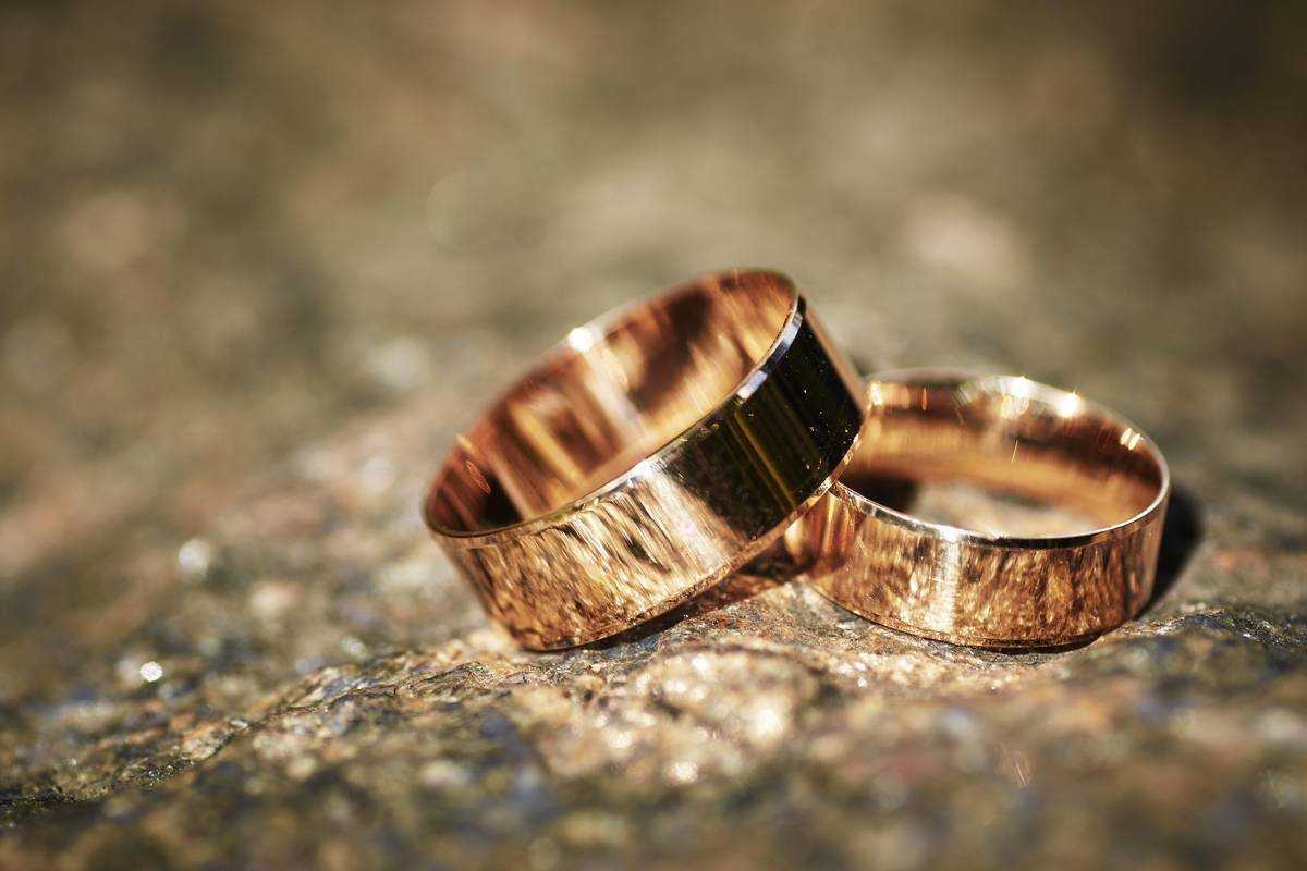 Приметы про обручальные кольца — что гласят свадебные суеверия и обычаи про обручальные кольца?