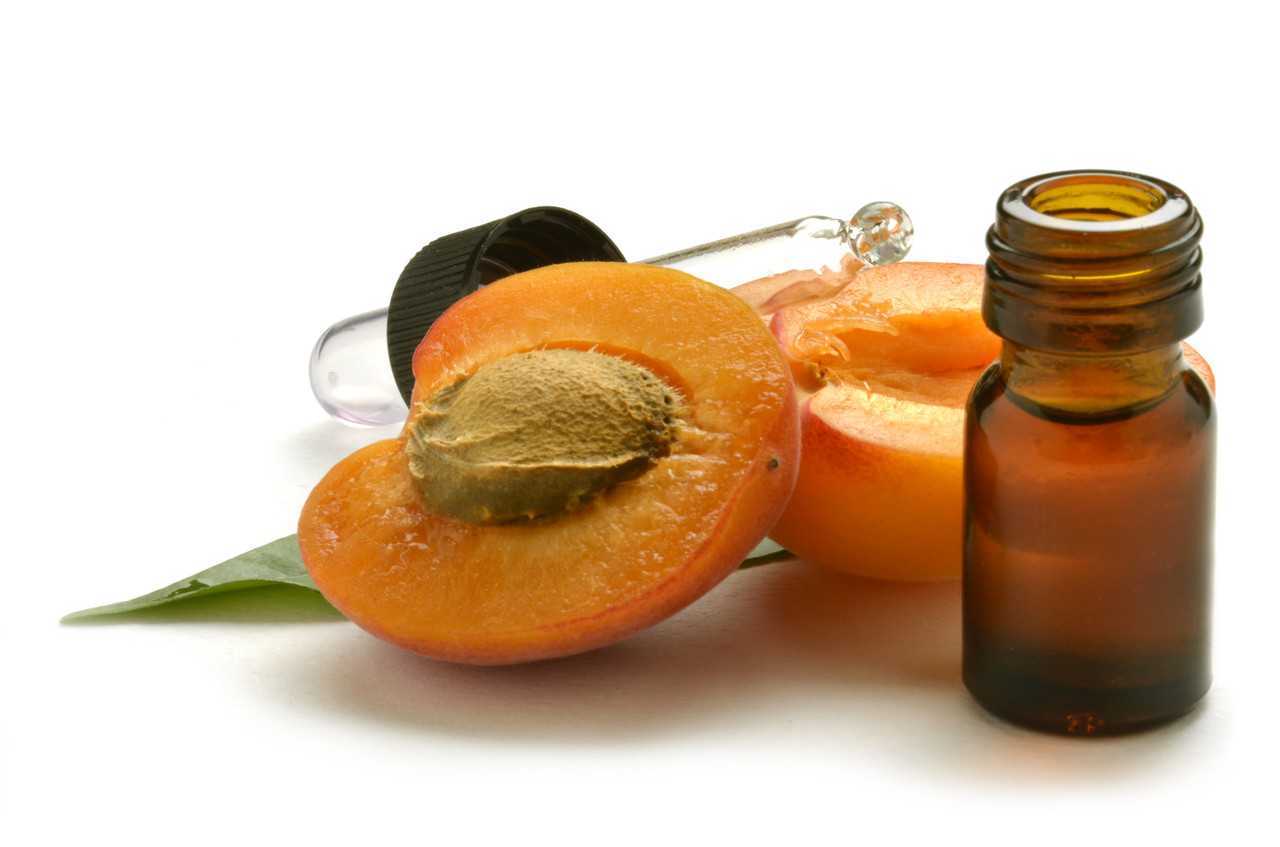 Персиковое масло для лица - 6 лучших рецептов